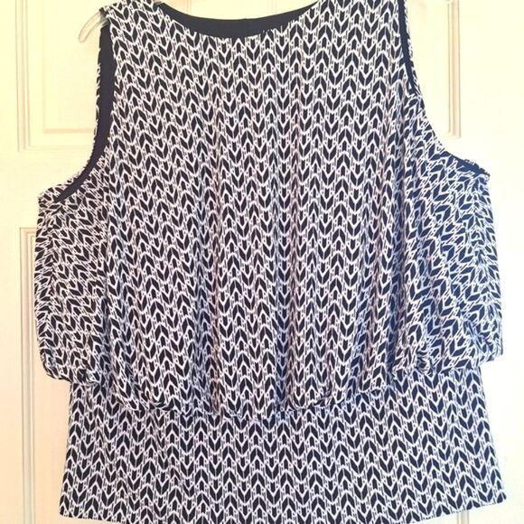Lane Bryant Blouson Tank Blouse Top Liquid Knit Geo Print Black White 18 / 20 - Picture 8 of 14